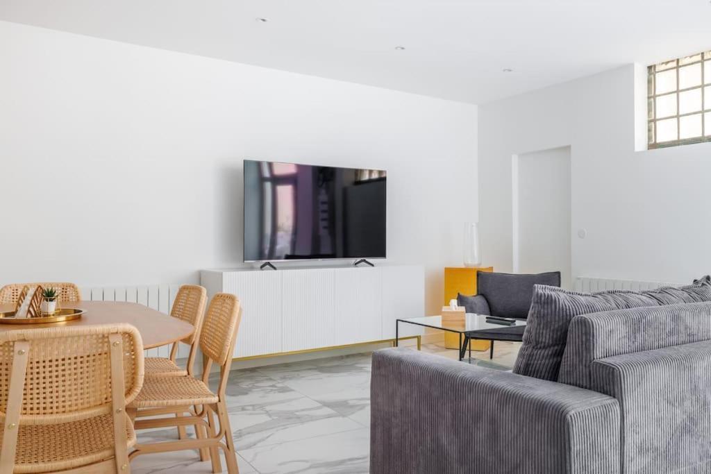 Ferienwohnung Beautiful Flat For 6 People #6 Asnières Exterior foto