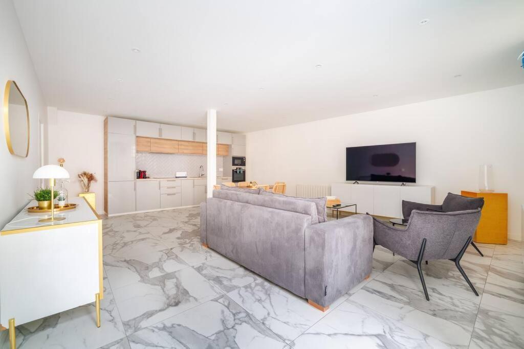 Ferienwohnung Beautiful Flat For 6 People #6 Asnières Exterior foto